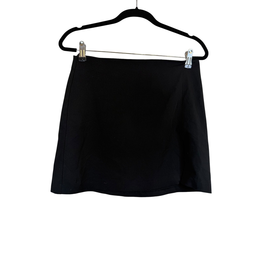 Aritzia Sunday Best Black Mini Skirt Side Slit Size 6 A-Line Minimalist Casual